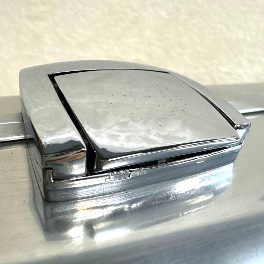 ゼロハリバートン　アタッシュケース　シルバー