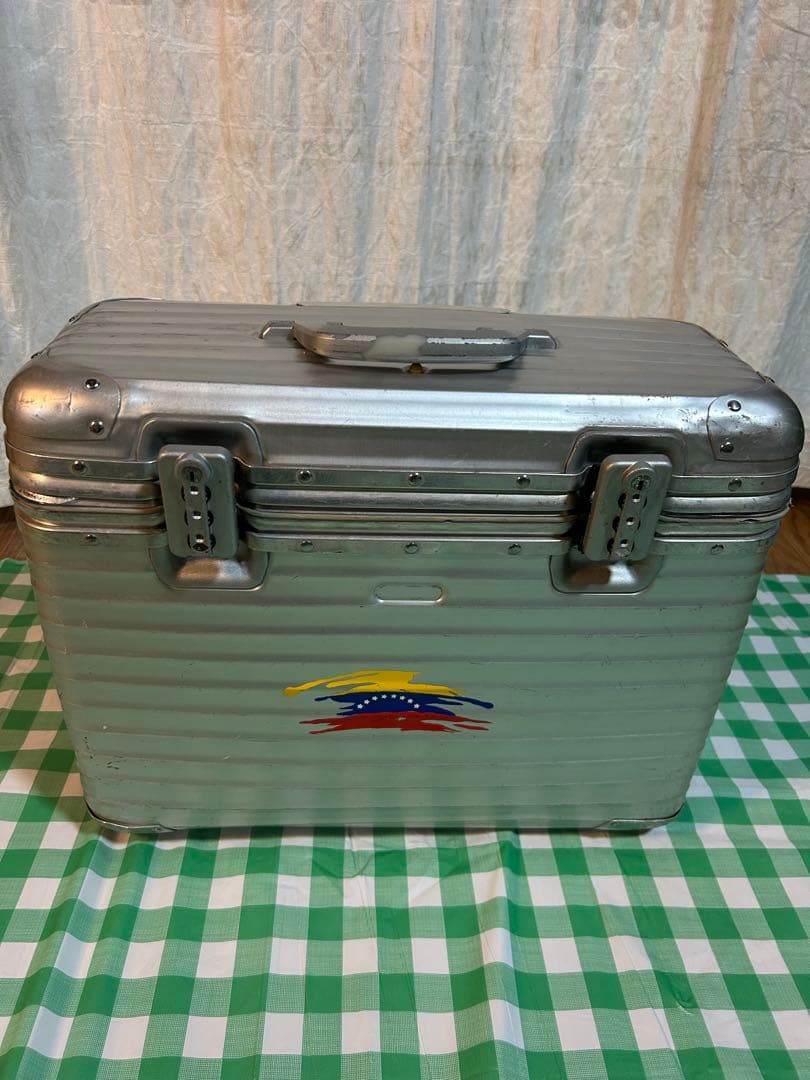 RIMOWA シルバーキャリーケース 46L