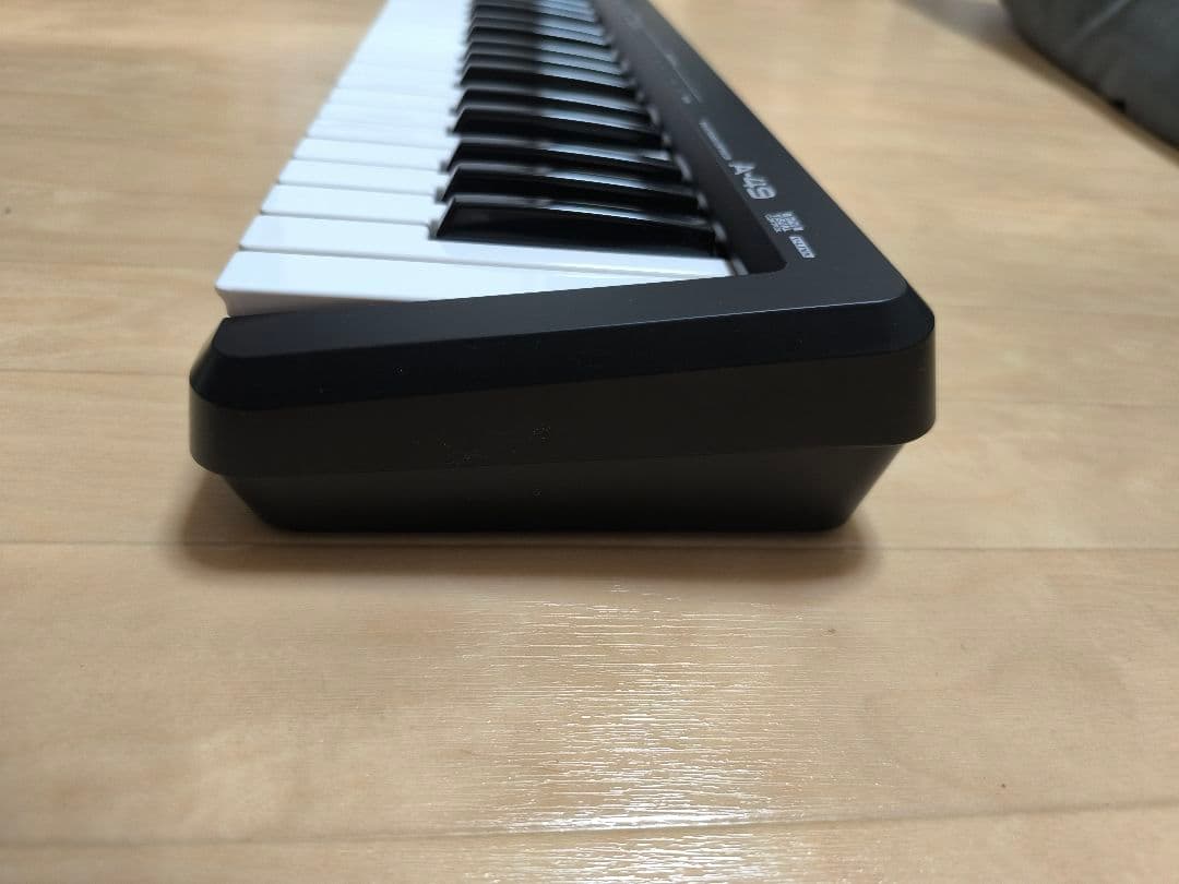 Roland A-49 MIDIキーボードコントローラー ブラック