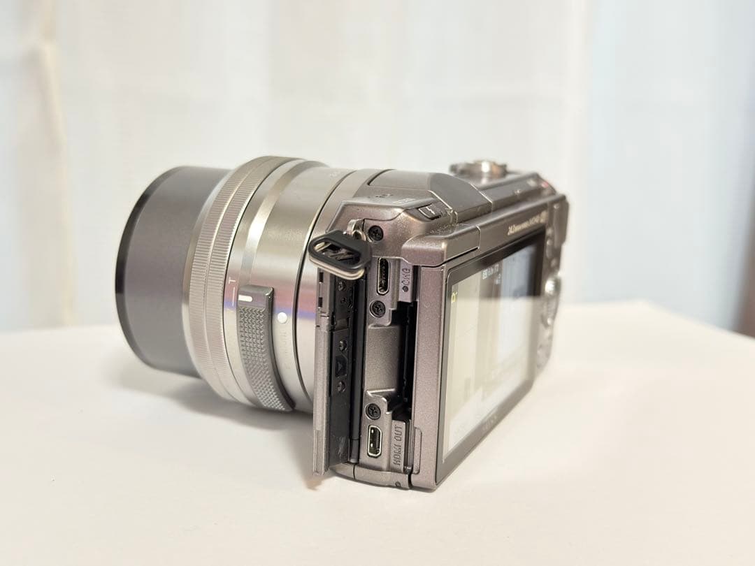 SONY α5100 ミラーレス一眼