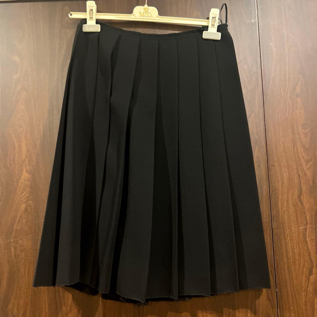 PRADA 巻きスカート　ボックスプリーツ　ビジュー付き　ブラック