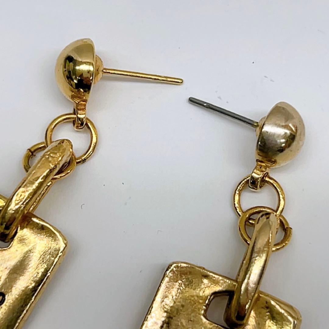 12AAM016 ヴィンテージ CHANEL シャネルロゴプレート ピアス