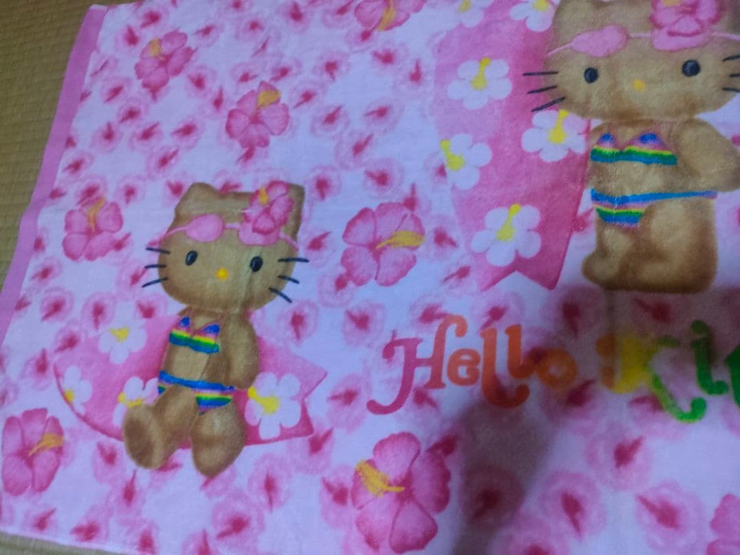 希少レア　ハローキティ　日焼け　ガングロ　ハイビスカス　タオル