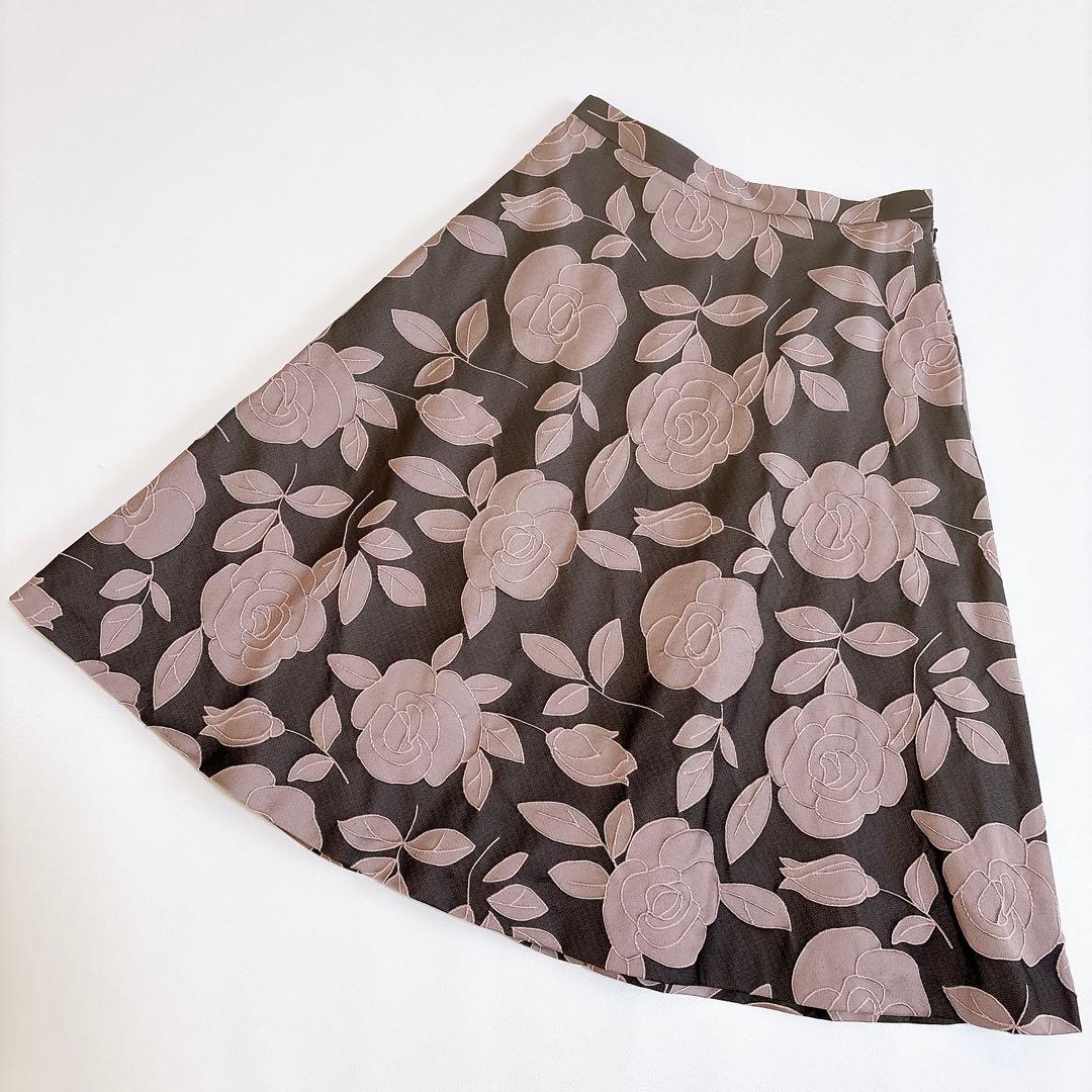 2023年☆エムズグレイシー カタログ掲載 シャンブレージャガードローズスカート