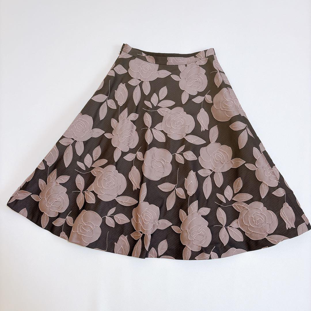 2023年☆エムズグレイシー カタログ掲載 シャンブレージャガードローズスカート