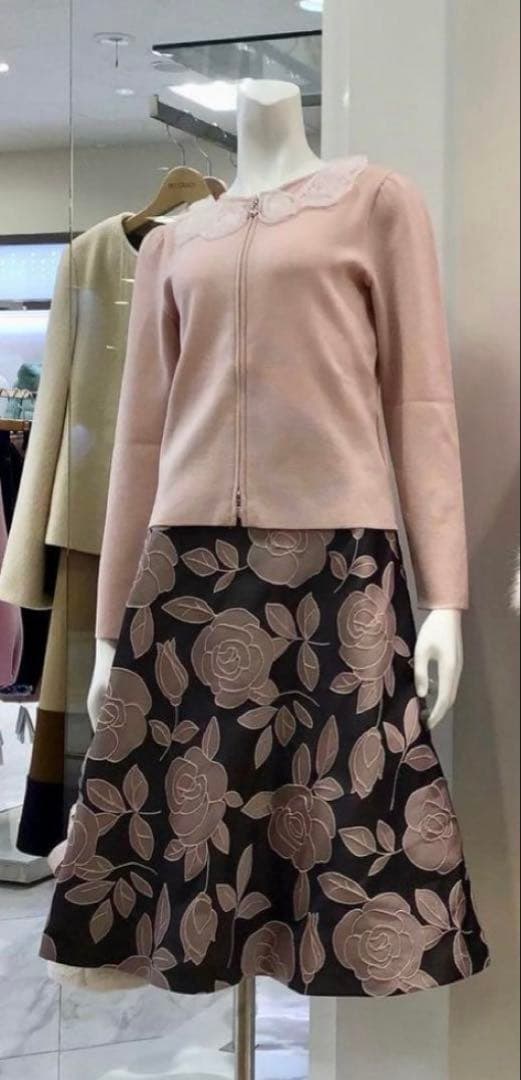 2023年☆エムズグレイシー カタログ掲載 シャンブレージャガードローズスカート