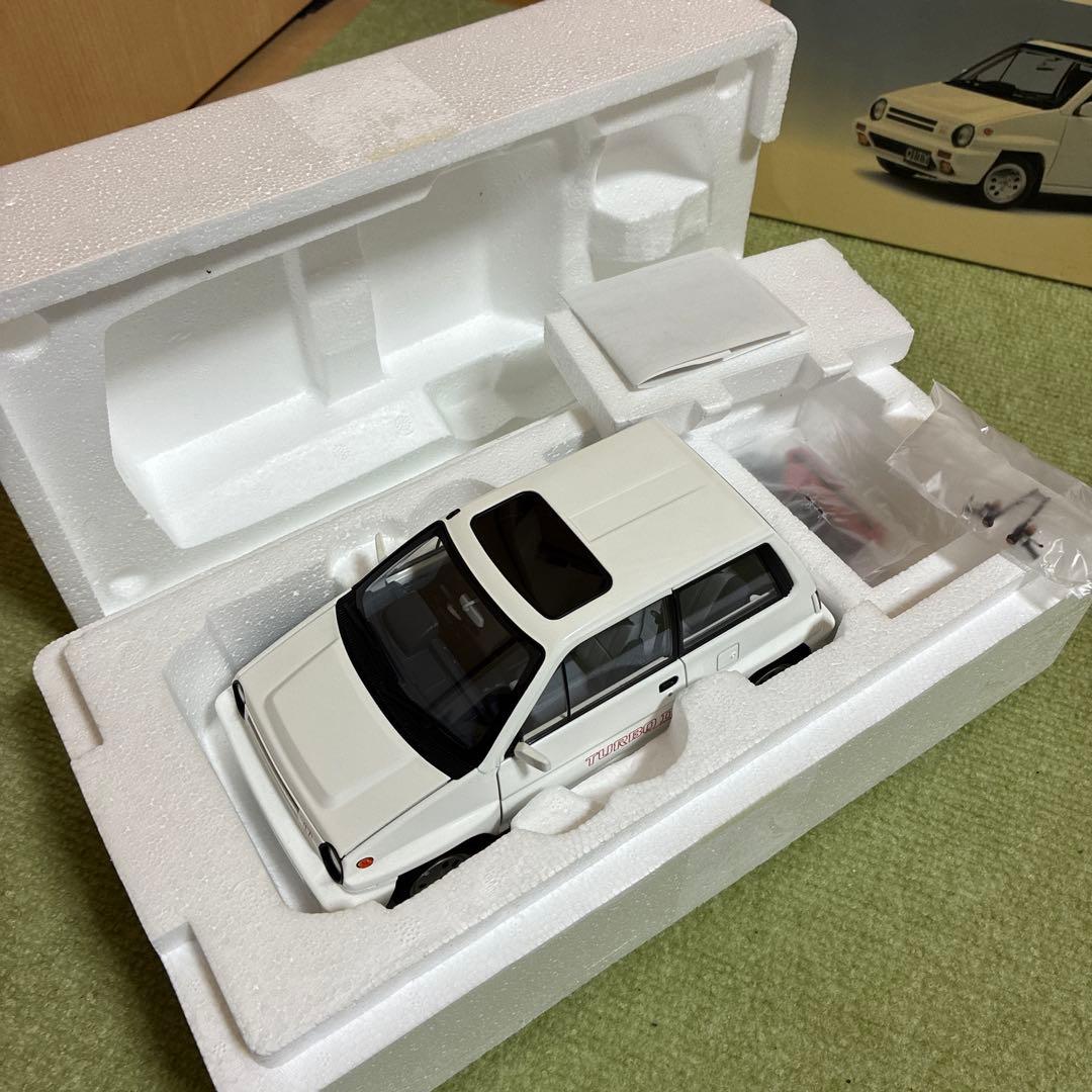 オートアート　1/18 ホンダ　シティターボII ブルドッグ　ホワイト