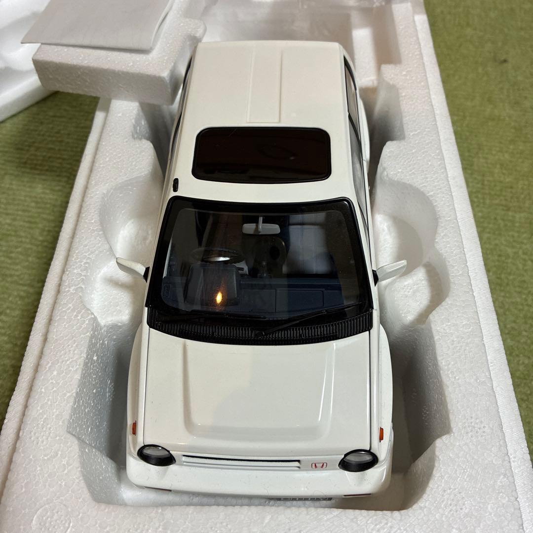 オートアート　1/18 ホンダ　シティターボII ブルドッグ　ホワイト