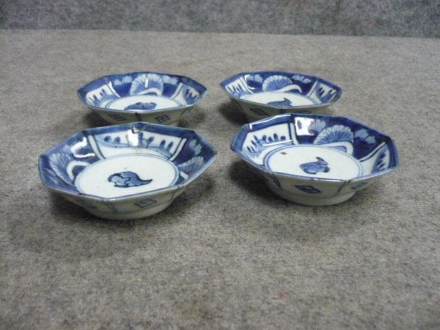 伊万里 草花文 染付 八角 豆皿 4枚 [B31346]