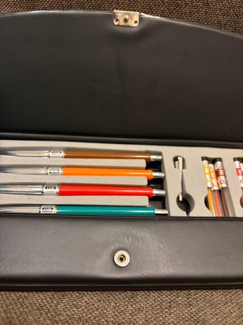 三菱鉛筆　カラーシャープ　廃盤品