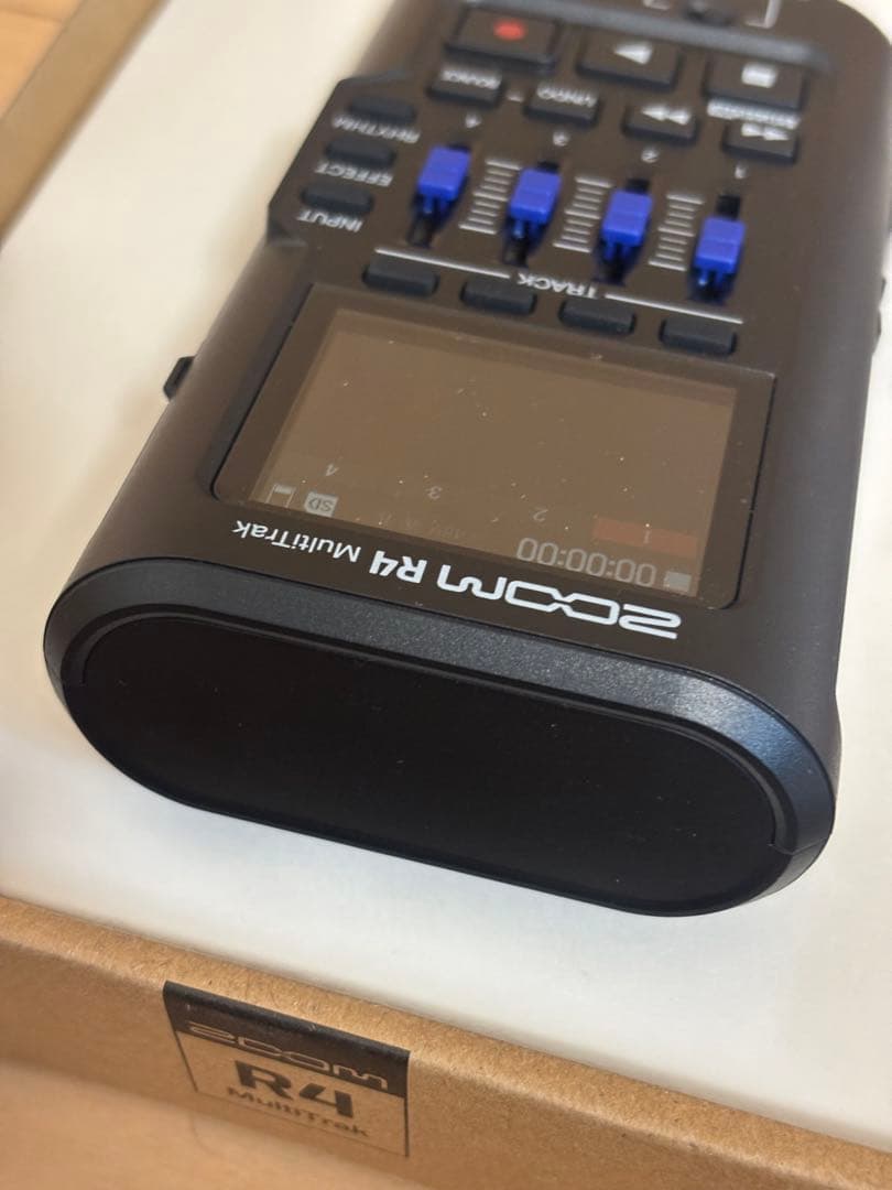 Zoom R4 MultiTrak マルチトラックレコーダー
