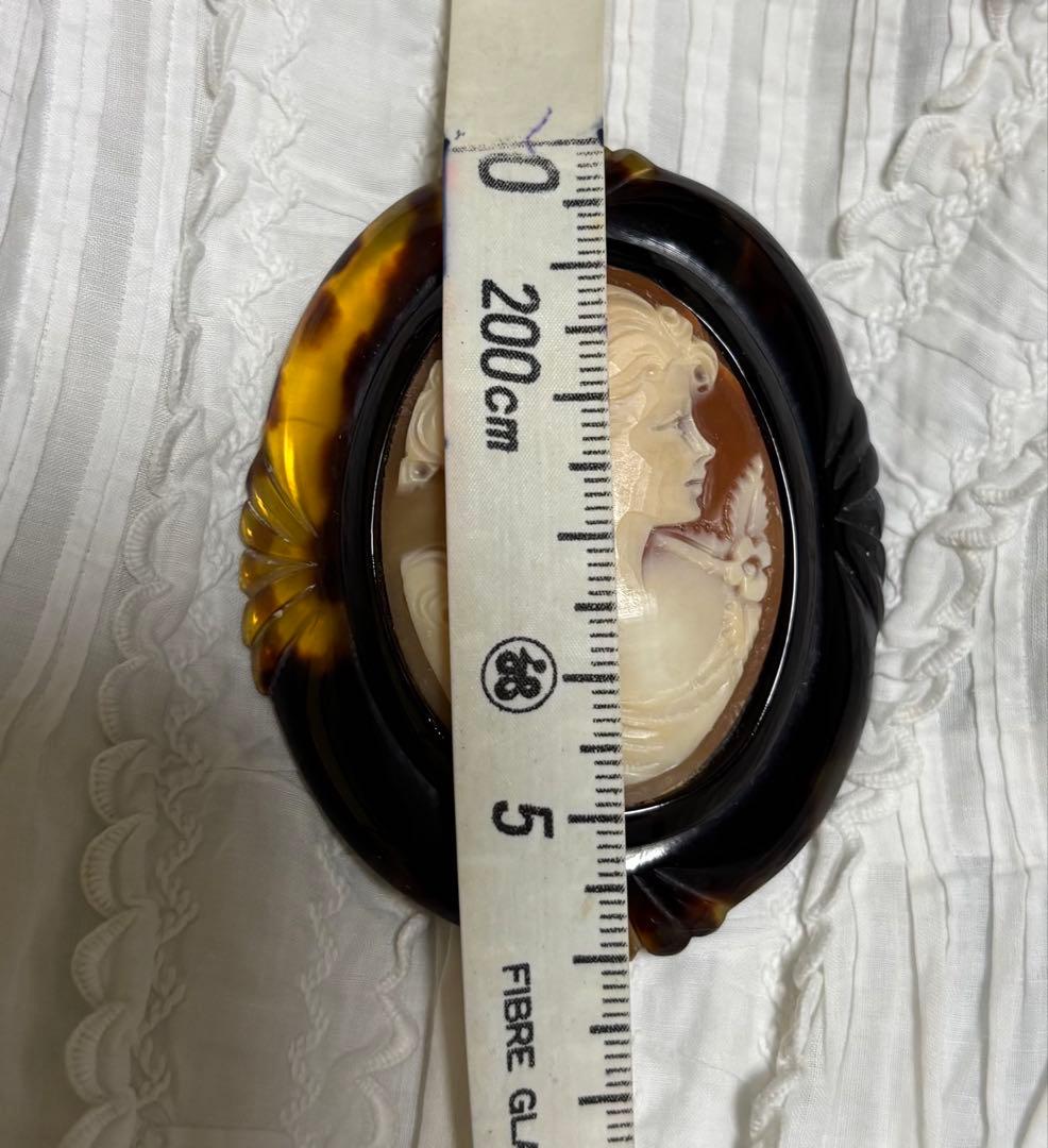 ビンテージカメオブローチ　鼈甲