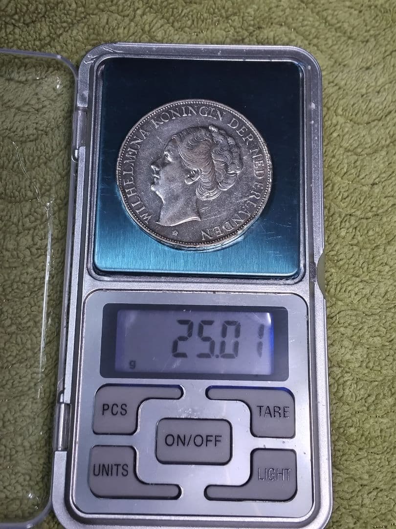 hab021 オランダ 旧貨幣 2.5ギルダー1938年,1966年 ２枚セット