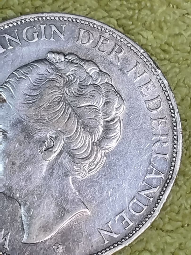 hab021 オランダ 旧貨幣 2.5ギルダー1938年,1966年 ２枚セット