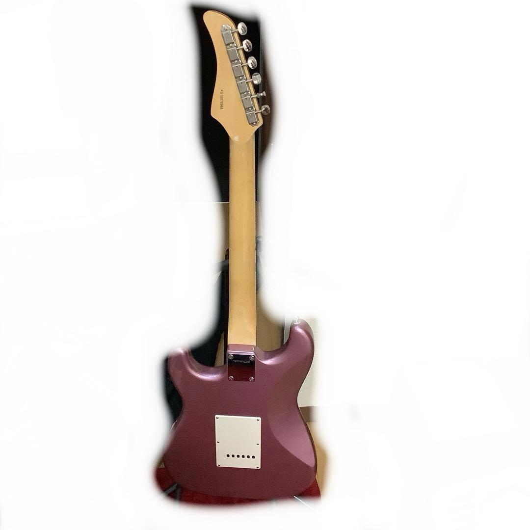 5685④FERNANDES エレキギターとギターケースセット