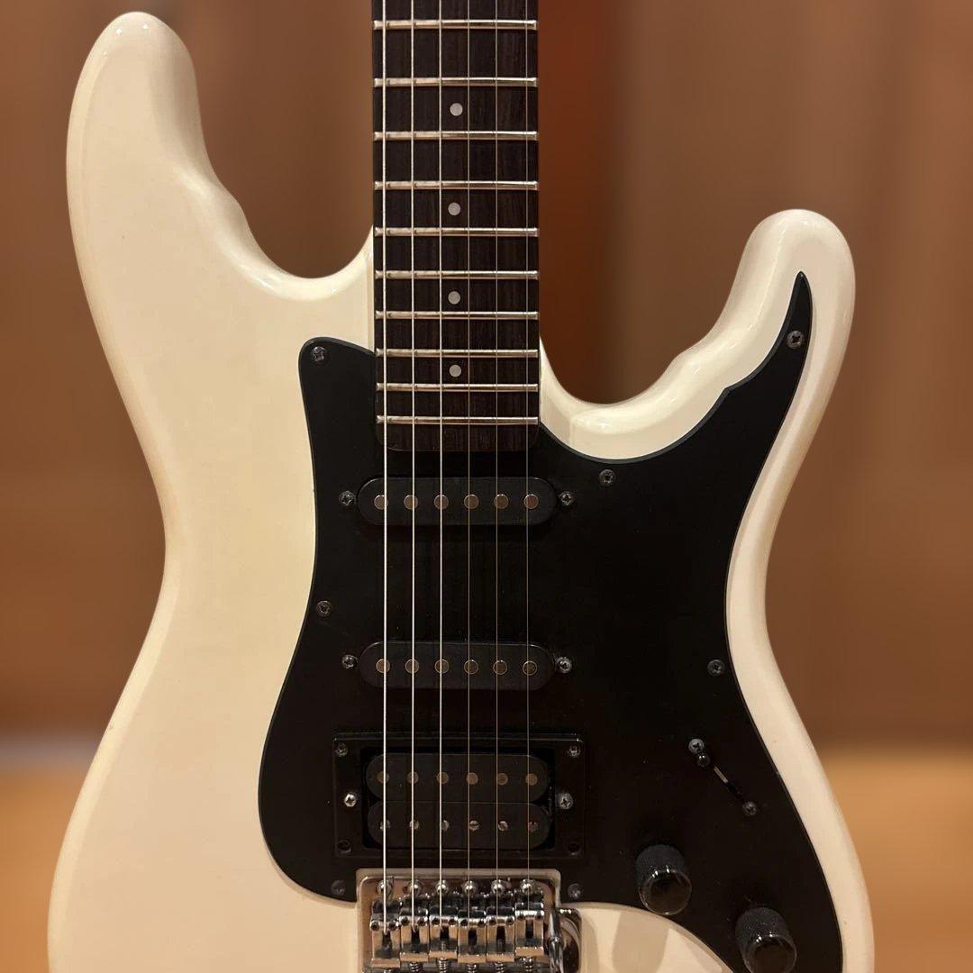 Aria Pro II HELLION Series アーム付 新品弦張替済