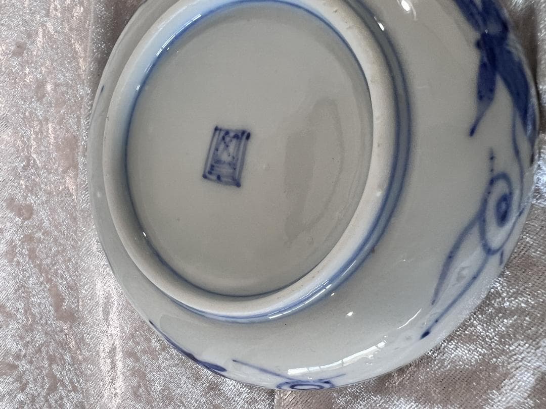 金彩色絵花草紋輪花小皿　伊万里焼　明治　４枚組