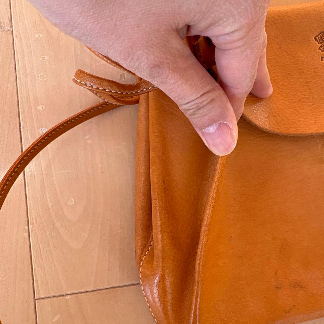 イルビゾンテ　レザーショルダーバッグ　革　カバン　鞄