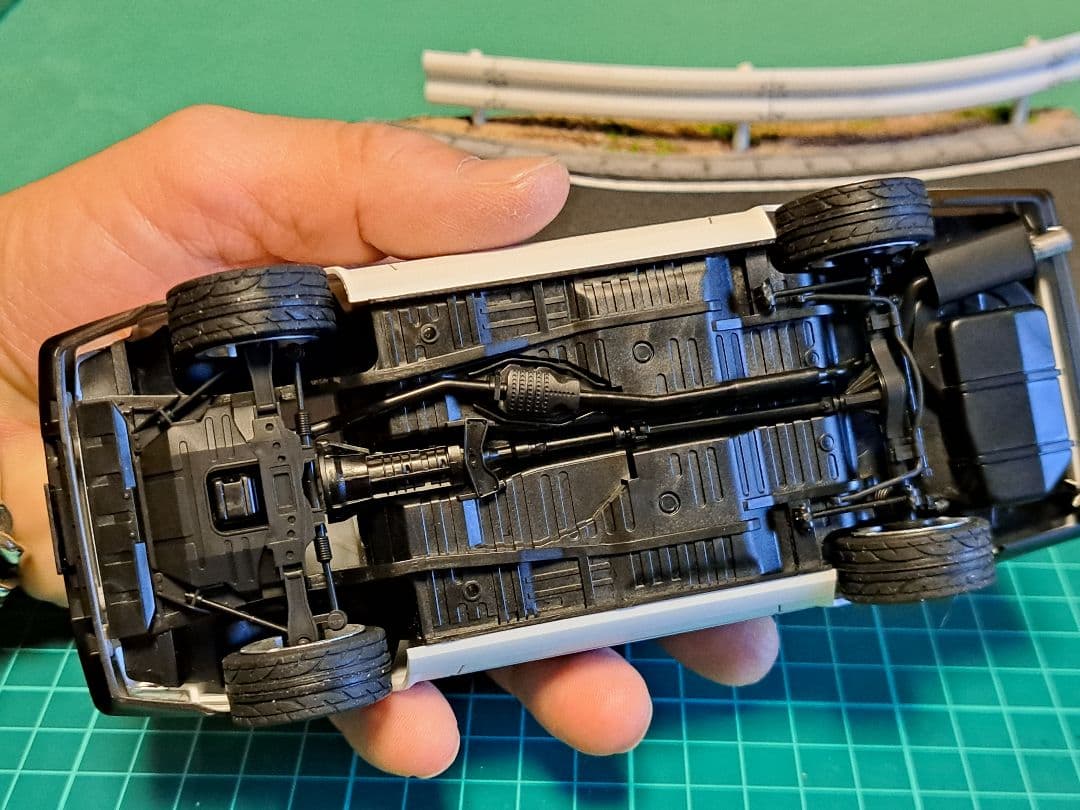 頭文字D　1/24 プラモデル　85レビン　完成品　ジオラマ付き