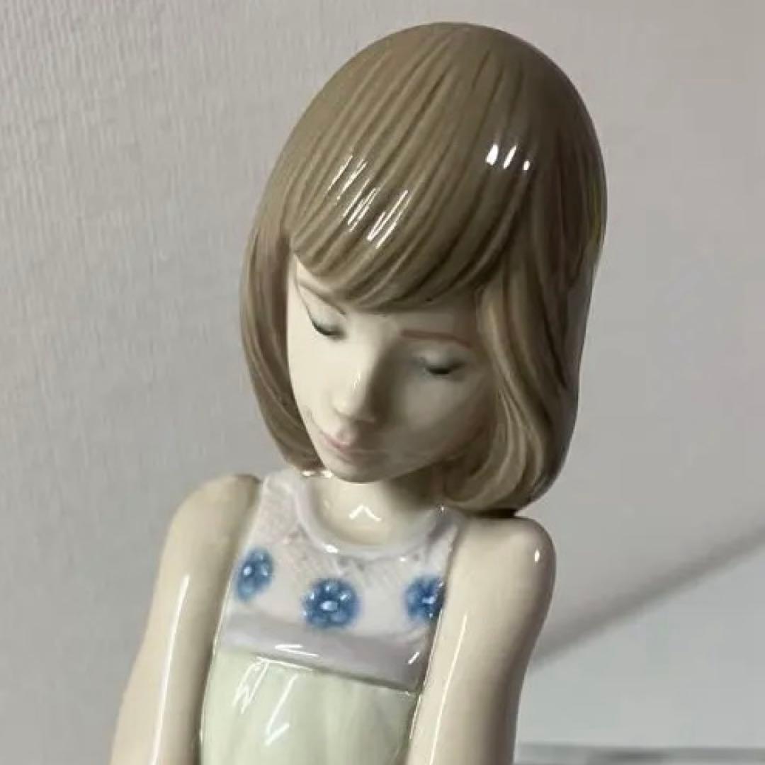 LLADRO リヤドロ 5605 花籠を持つ少女 フィギュリン 箱付