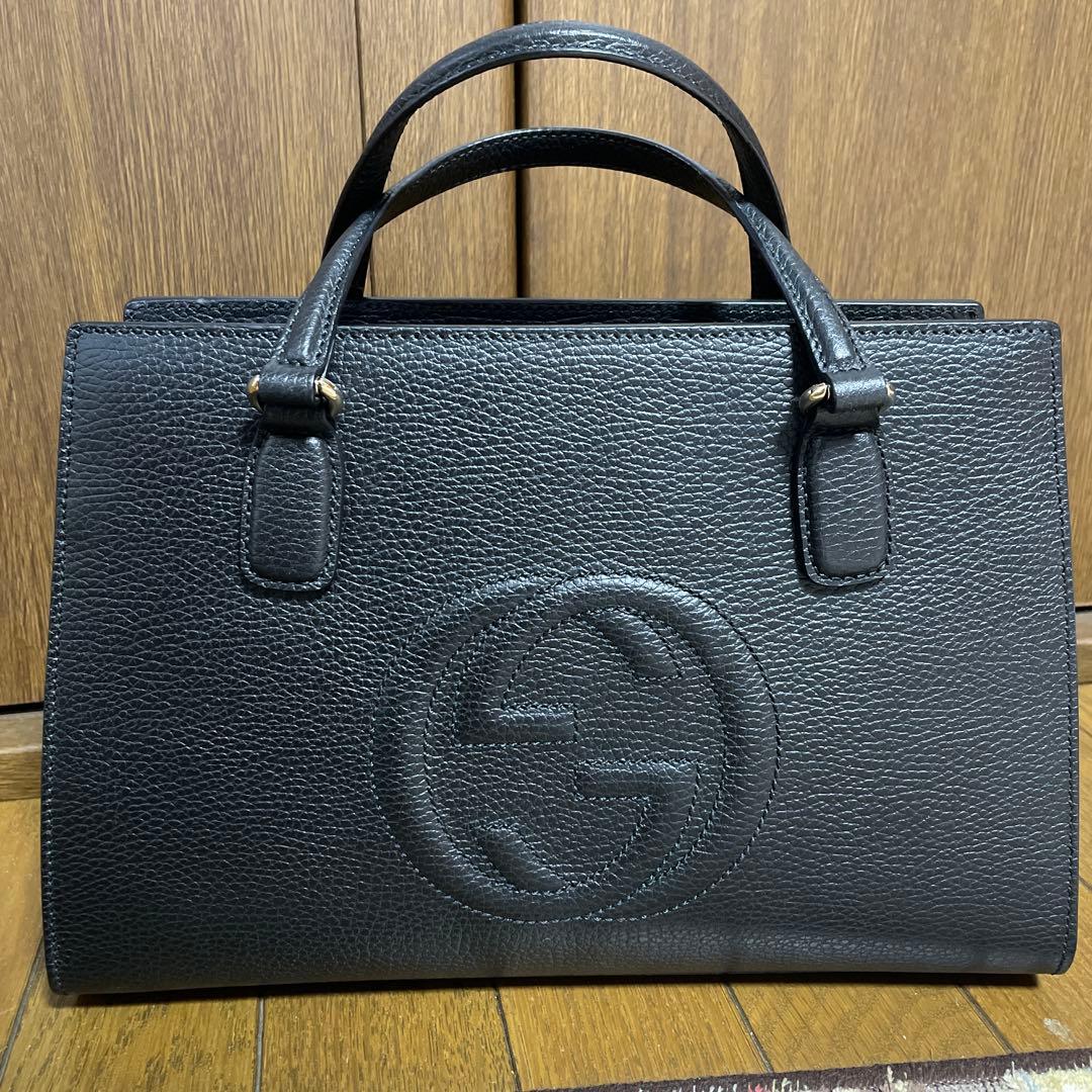 GUCCI ブラックレザーショルダーバッグ