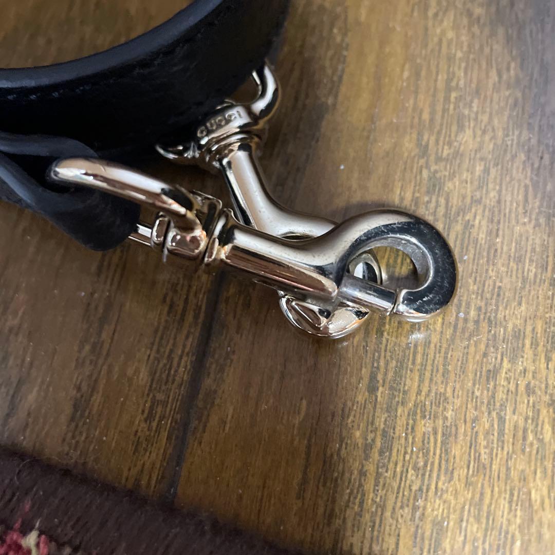 GUCCI ブラックレザーショルダーバッグ