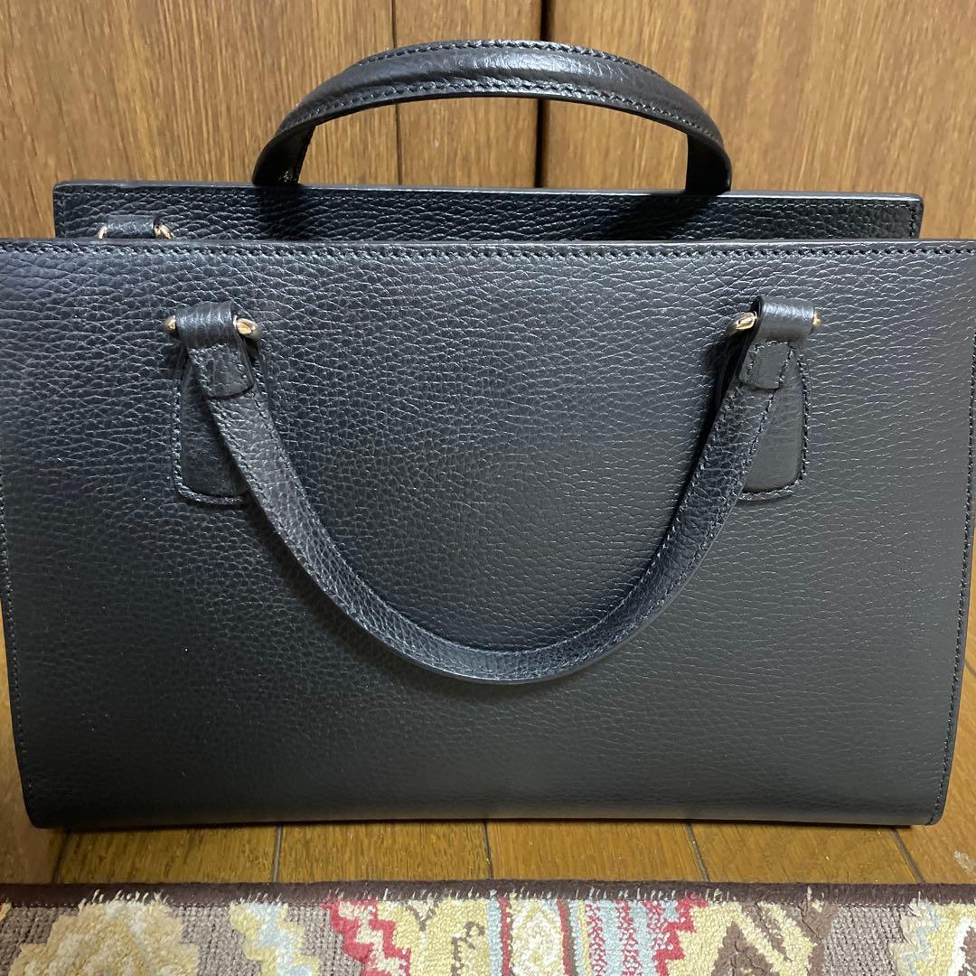 GUCCI ブラックレザーショルダーバッグ