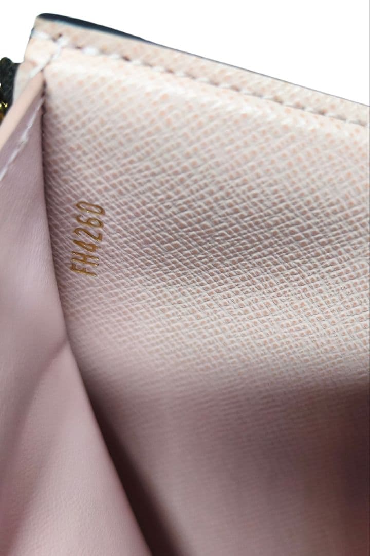 LOUISVUITTON ポルトフォイユヴィクトリーヌ 三つ折り財布M62360