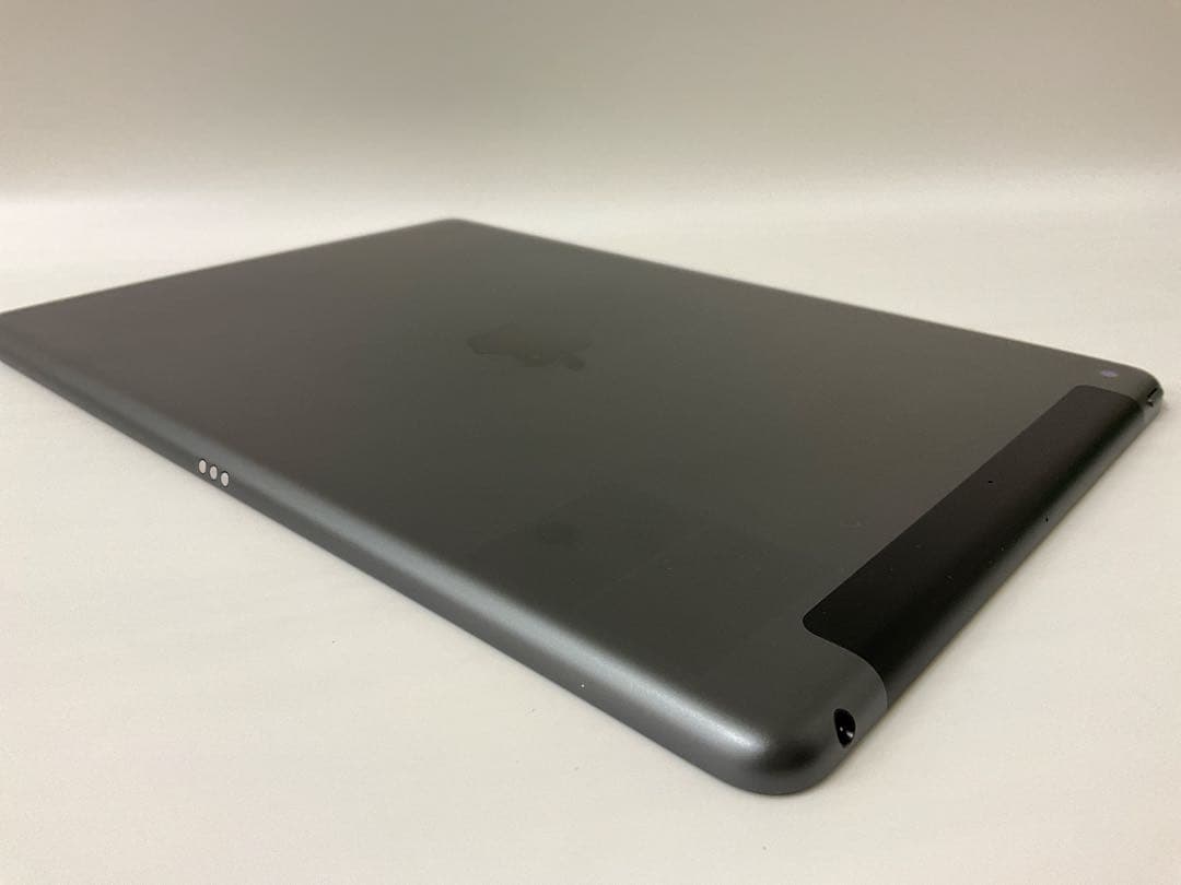 ★IPAD 第8世代 92％★ 32GB Wifi+Cellularモデル