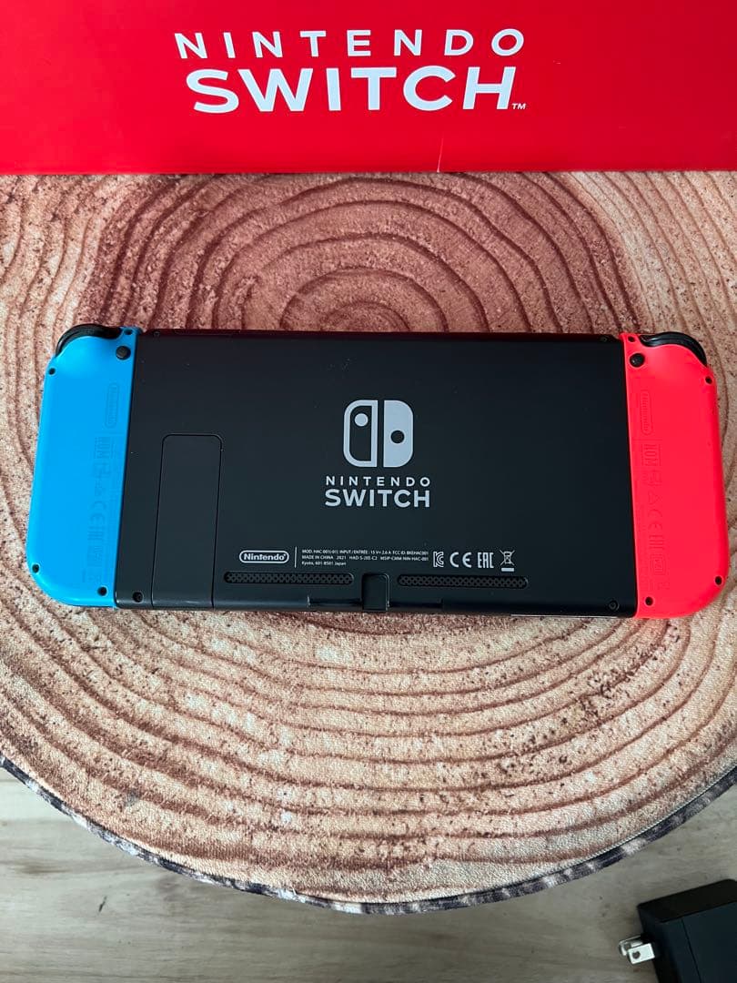Nintendo Switch ニンテンドースイッチ本体　RED/BLU