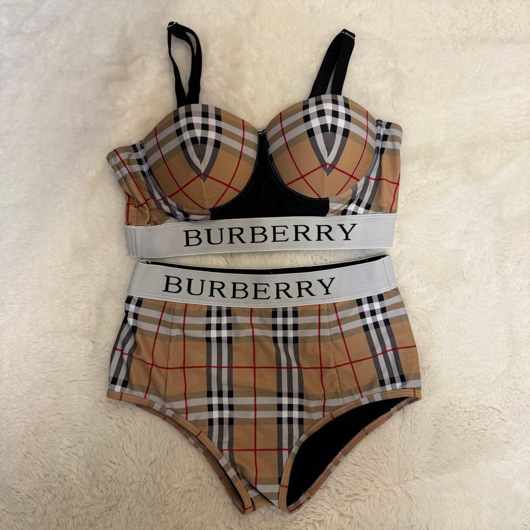 Burberry 水着