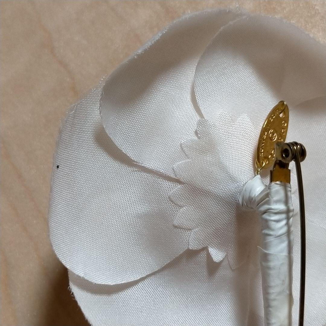 CHANEL シャネル カメリア コサージュ ブローチ ホワイト