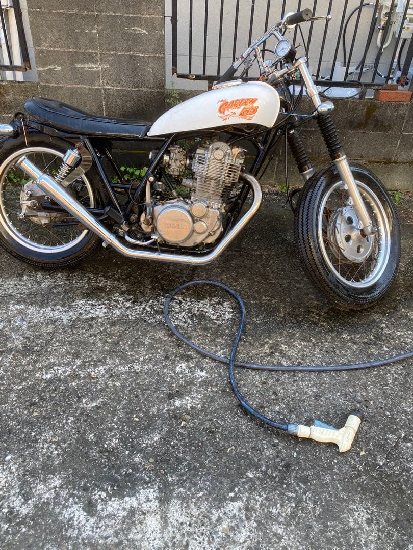 YAMAHA SR400 ガソリンタンク