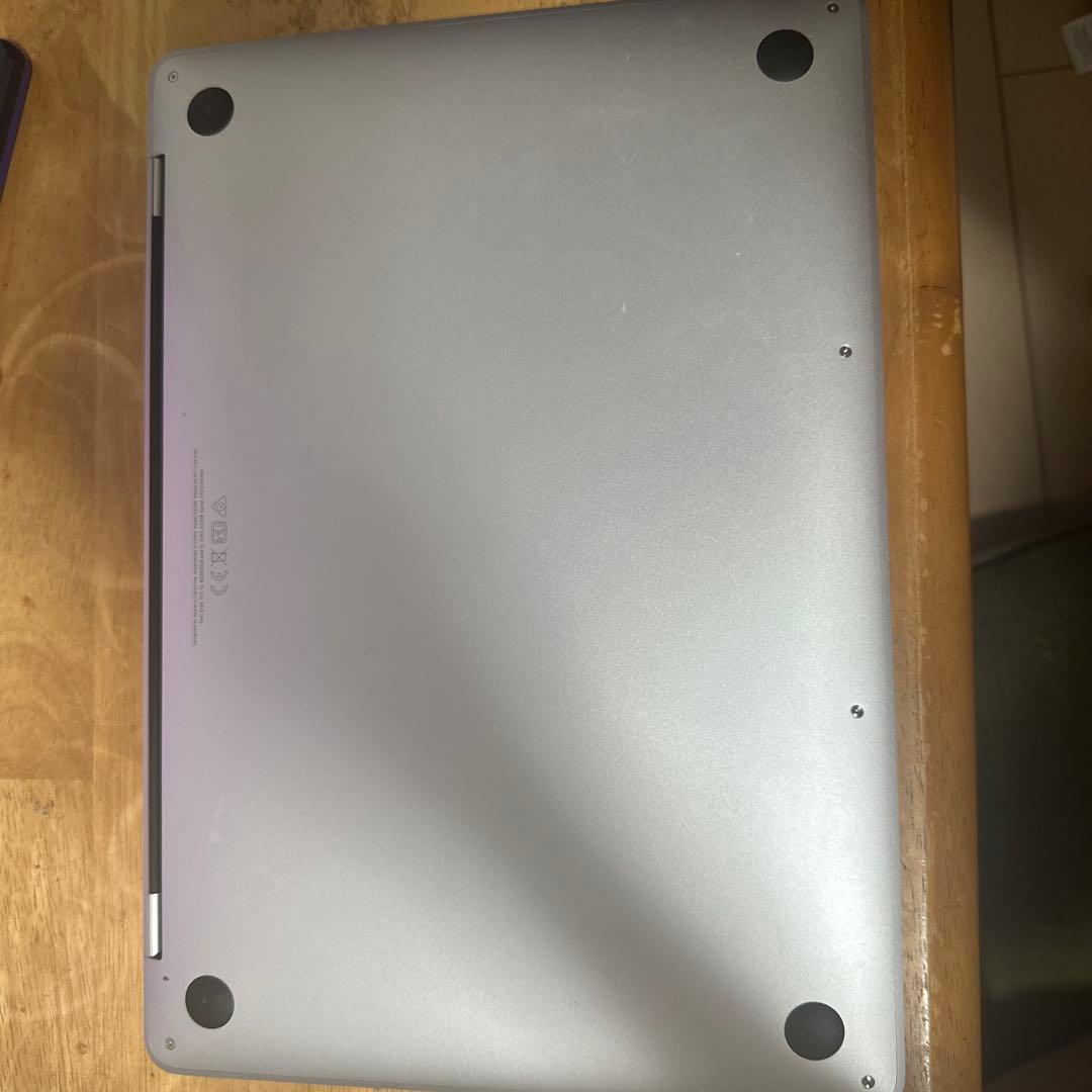 Apple MacBook Pro (13インチ, M2, 2022)256GB