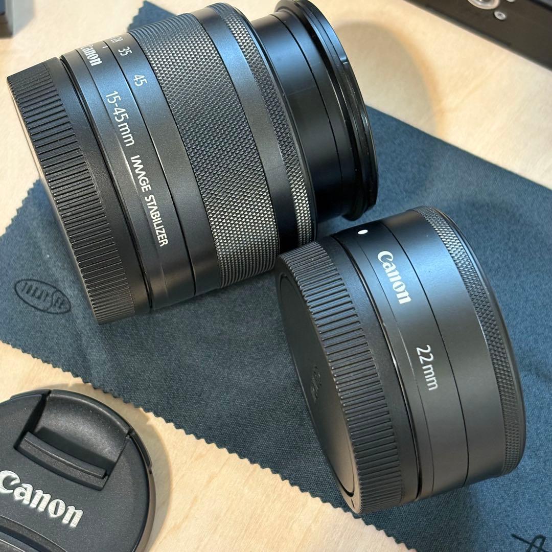 【極美品】Canon キヤノン ミラーレス一眼カメラ EOS M10レンズ2 黒