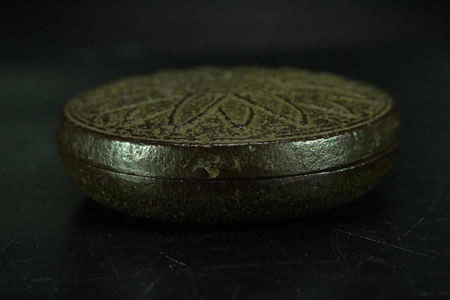 菊紋 香合 釜師 盛久 共箱(K-YC377)