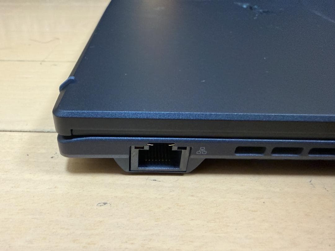 【超美品・高コスパ】メモリ32GB増設済みのASUS ExpertBook B5