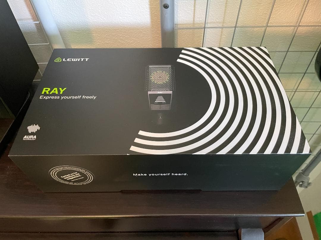 LEWITT / RAY 世界初オートフォーカスマイク