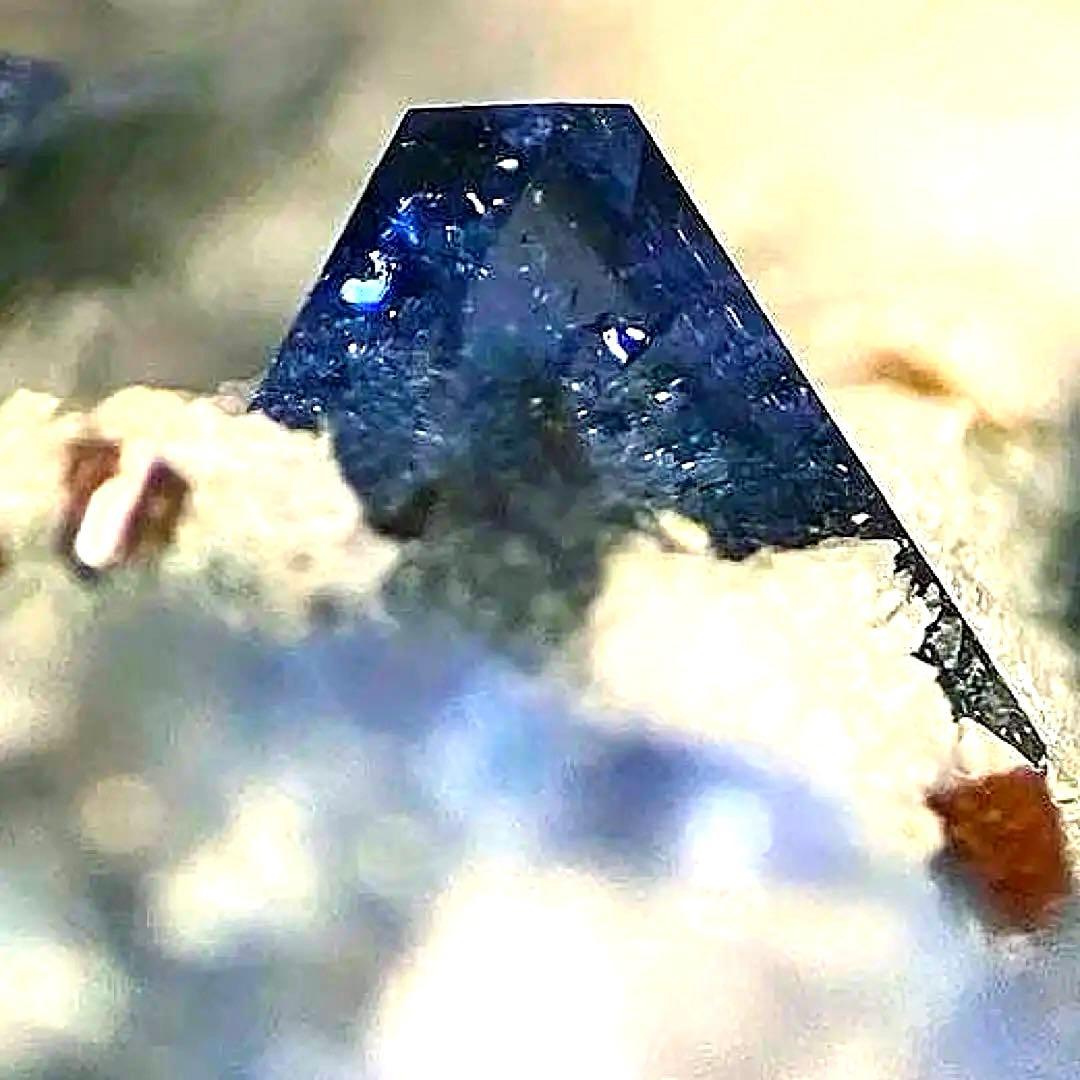 【GW限定値下げ】 ベニトアイト ネプチュナイト ジョアキナイト 母岩付き