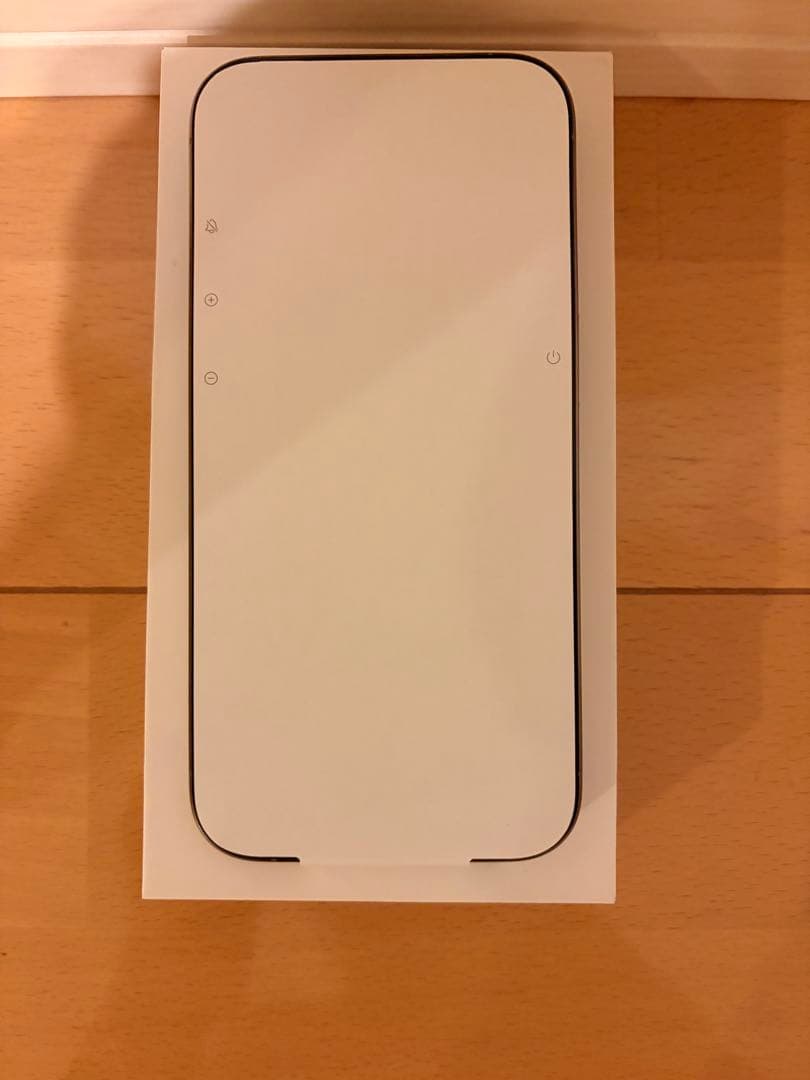 Apple iPhone 15 Pro ナチュラルチタニウム +新品ケース類あり