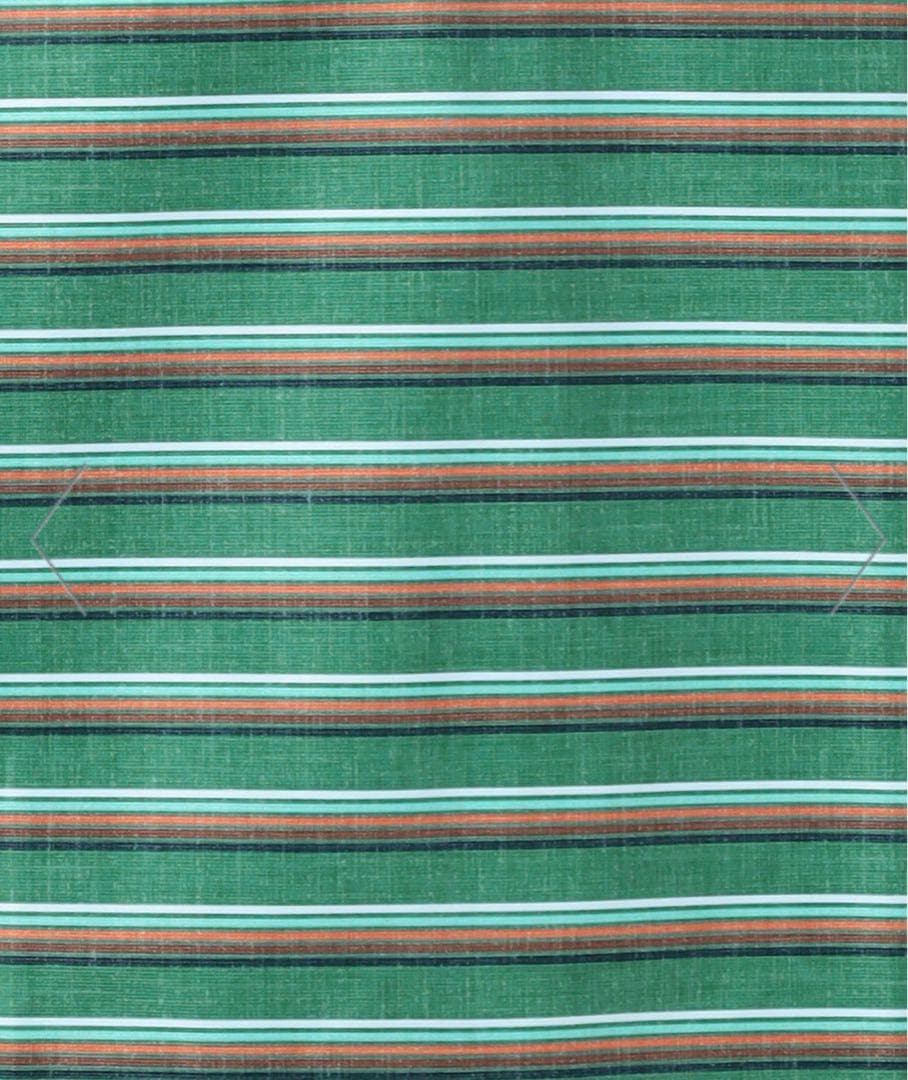 roku 6 ラッシュガード&ショートパンツ