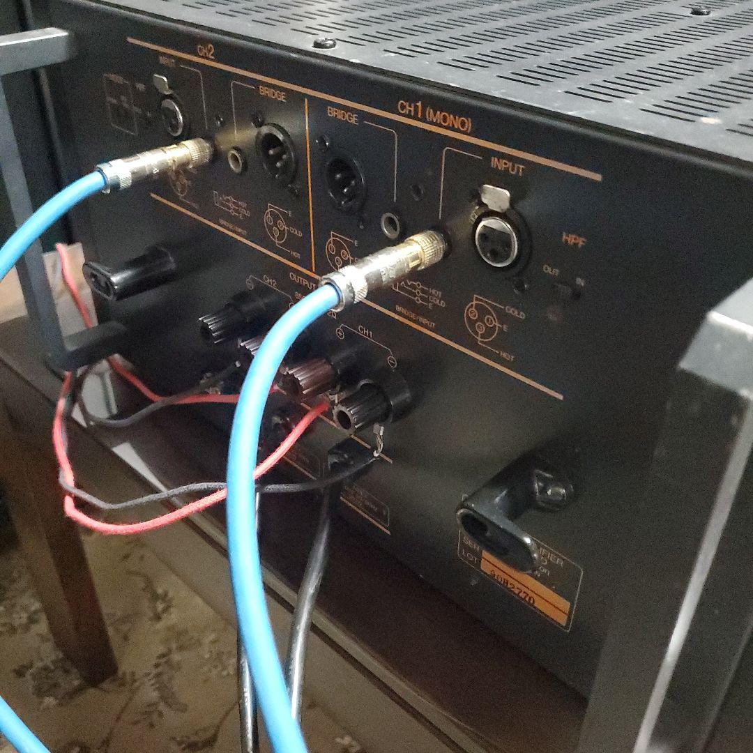 u*0様 驚愕！50kg、デュアル電源ケーブル、世界顔負け国産プロ用アンプ