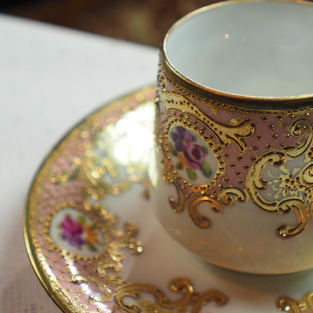 オールドノリタケ 金盛上陽刻桃地薔薇図紋 マルキ印 里帰り チョコレートカップ