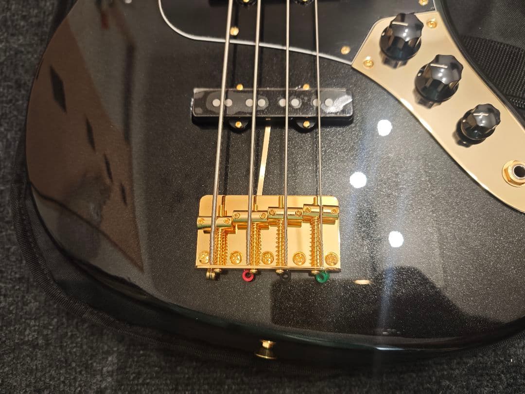 ベース Fender MIJ Traditional 2025 jazz bass