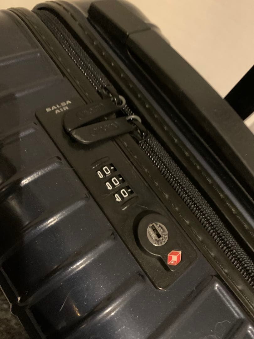 期間限定セール　リモワキャリー　サルサエア　22L ネイビー　希少機内持込　4輪