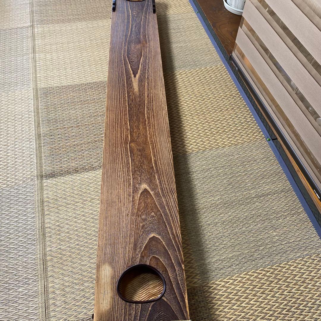 お琴　和楽器　くり甲　綾杉彫　【直接引き取り可能】 【送料込み条件有り】専用台付