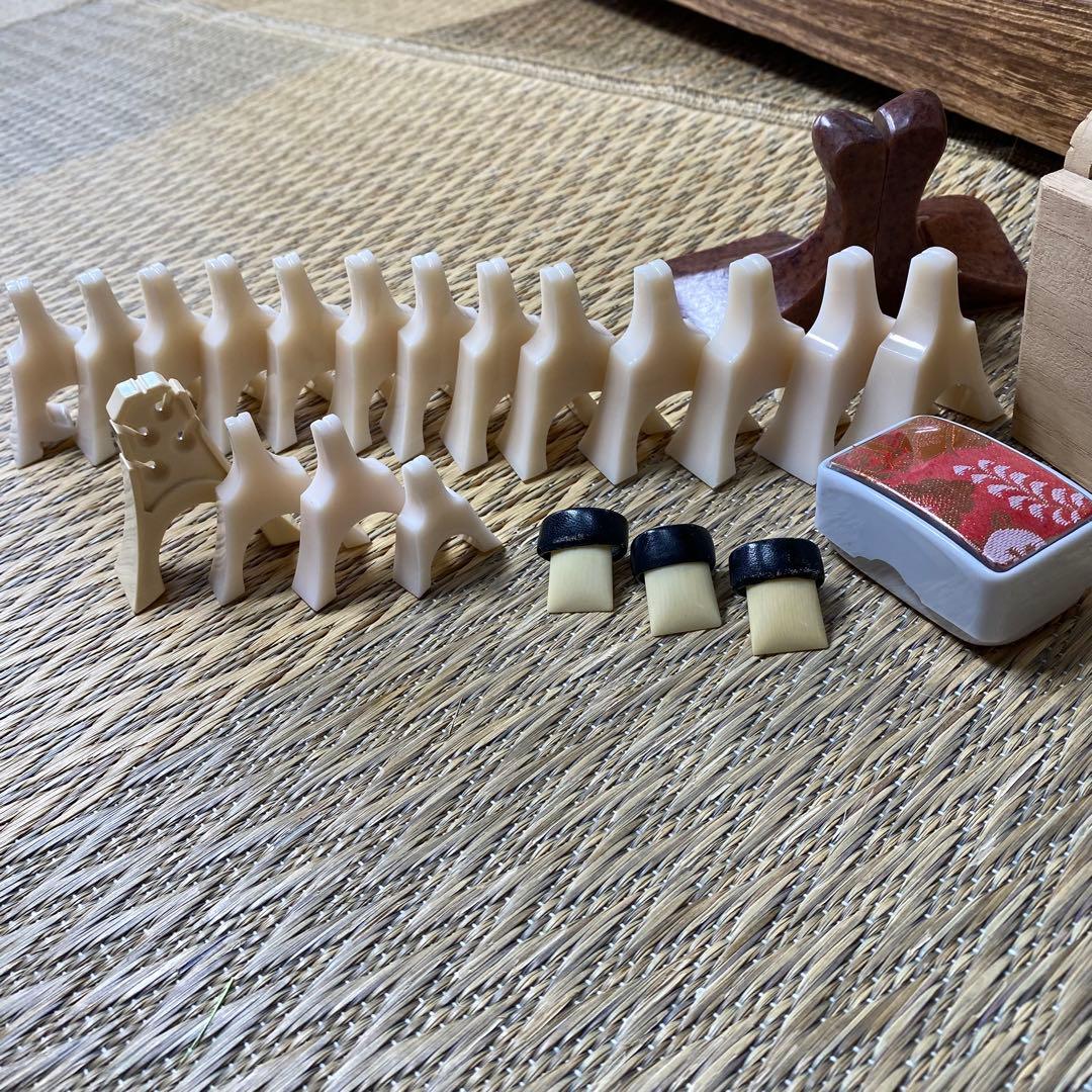 お琴　和楽器　くり甲　綾杉彫　【直接引き取り可能】 【送料込み条件有り】専用台付