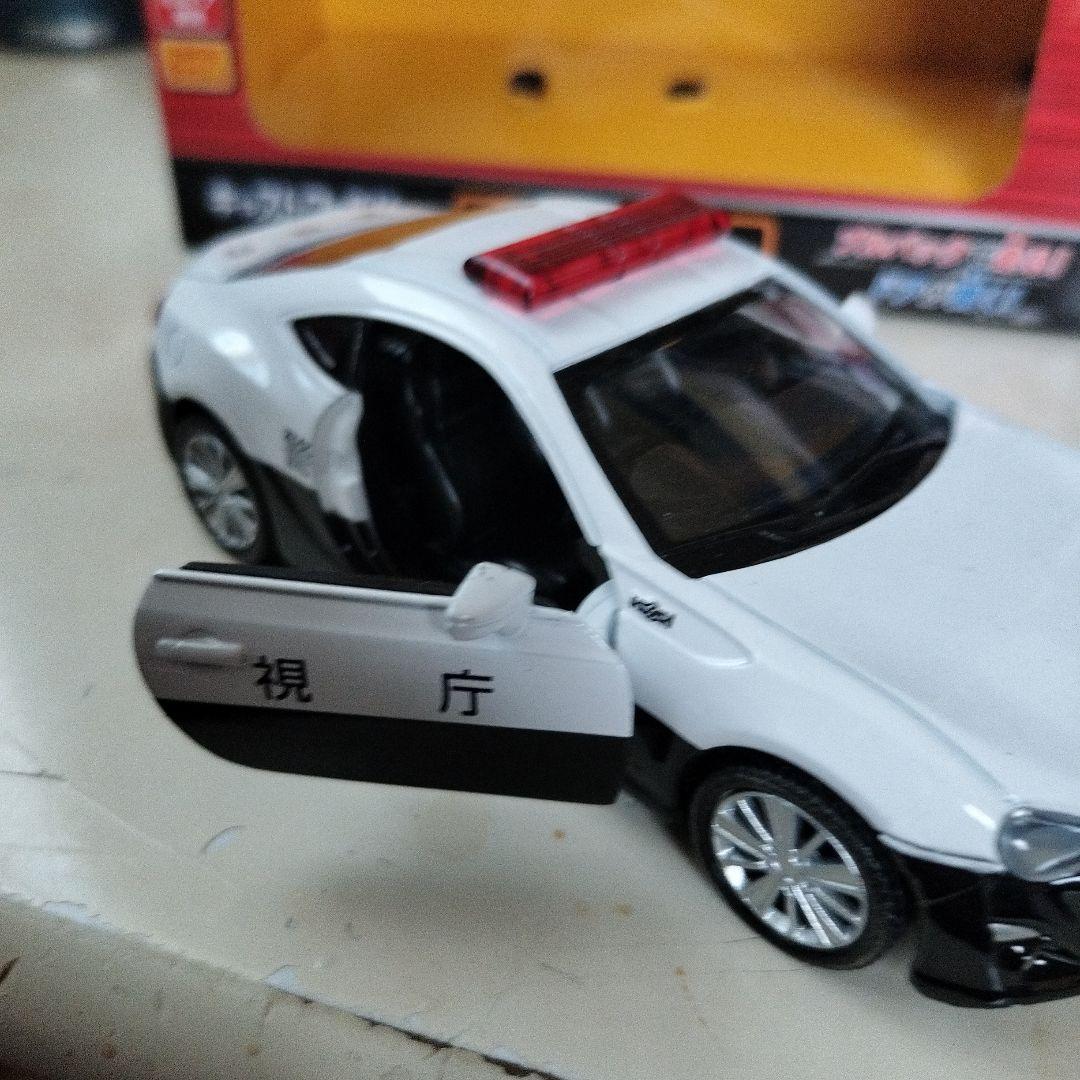トヨタ86 パトカー ミニカー 1/64