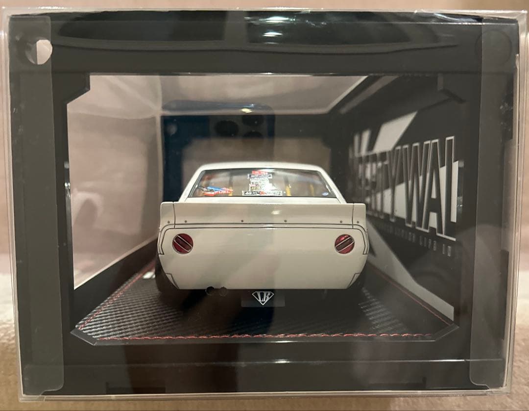 Liberty Walk KPGC110 1/18ホワイト／イグニッション