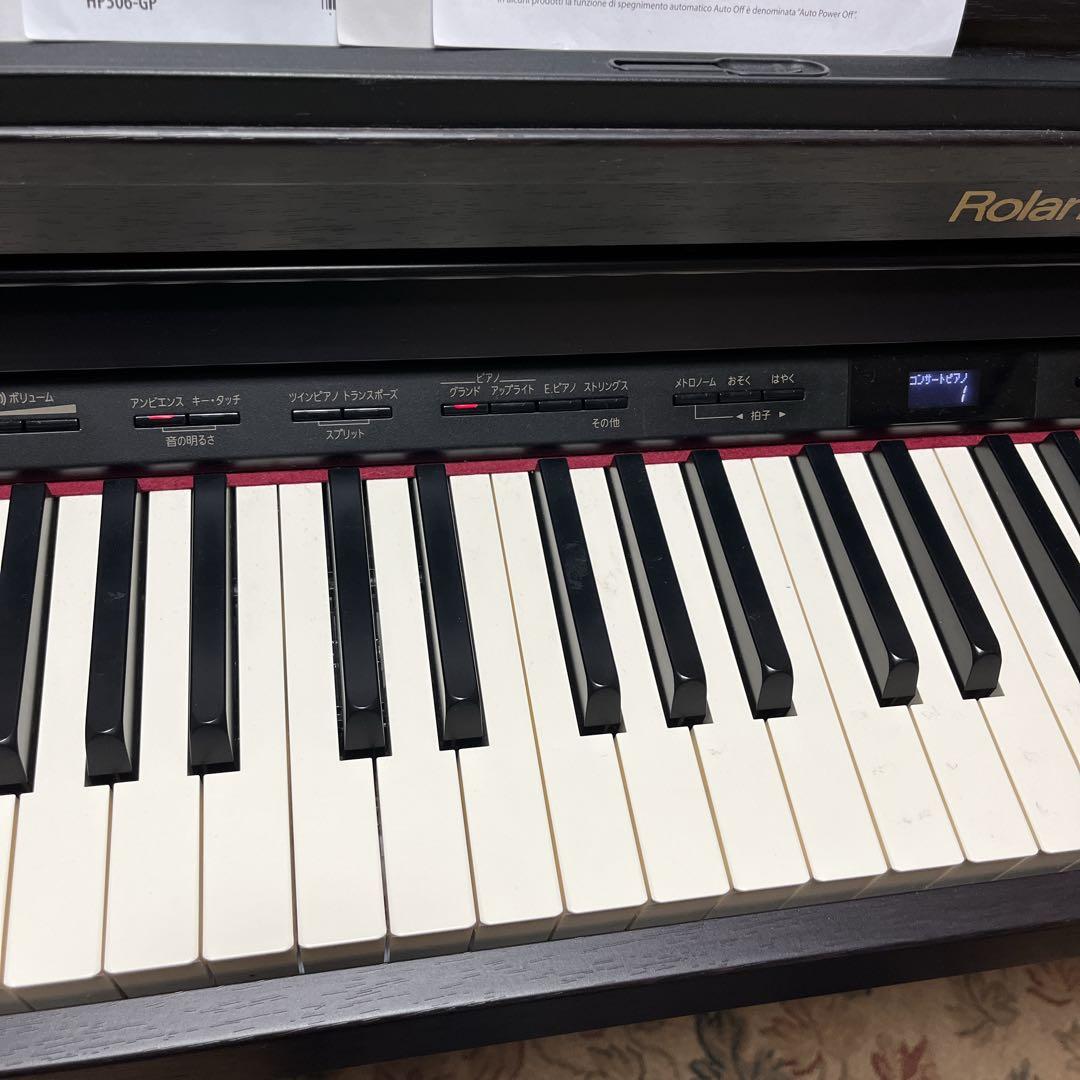 美品　Roland HP504 高級　電子ピアノ　デジタル　ローランド　黒　鍵盤